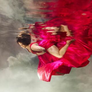 Vanessa floating
.
Mua @nikkisbeautique1
.
#ilsemoore #ilsemooreunderwater #ilsemoorestudio #ilsemoorephotography #underwaterportrait #underwaterfineart #underwatermaternity #maternitysession #maternityshoot #fineart #proudlysa #goddess