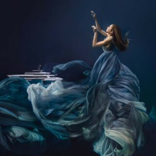 A campaign from a little while back for @bagliettoyachts 

"Passion. Inspiration. Creativity. Baglietto's "atelier of blue" is about all of this and much more." BY

Model: @mermaidthalia 
MUA: @nikkisbeautique1 
Dress: @silverswallowdesign 

#underwatercampaign #underwaterphotography #underwaterwateradvertising #ilsemooreunderwater #ilsemoorephotography #ilsemoore #ilsemoorestudio #bagliettoyachts #blueness #atelierofblue
